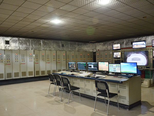 玻璃纤维监测车间