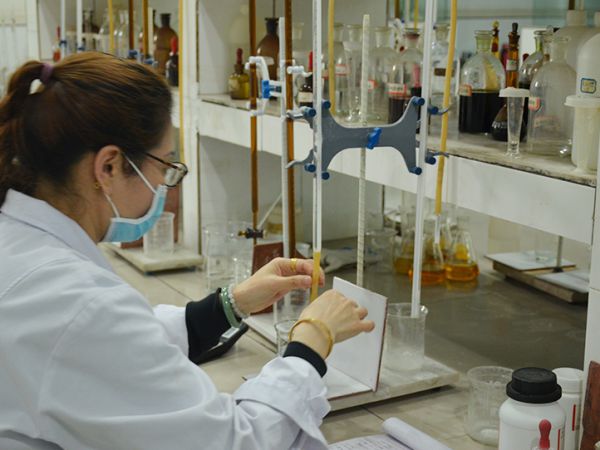 玻璃纤维检测车间